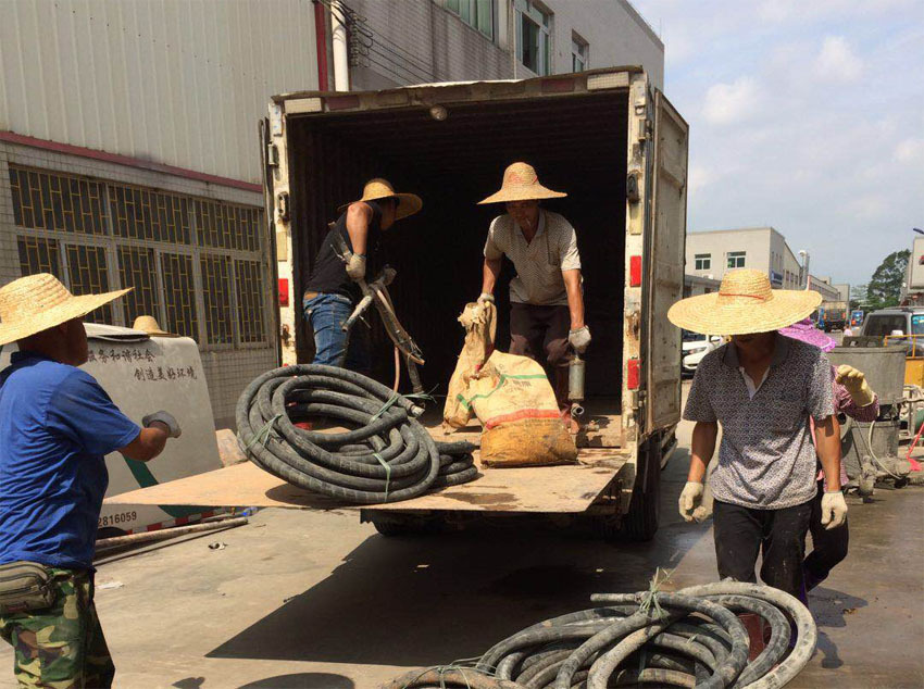 磁县一部件厂房地基出现下沉注浆加固